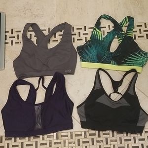 4 XS sports bras